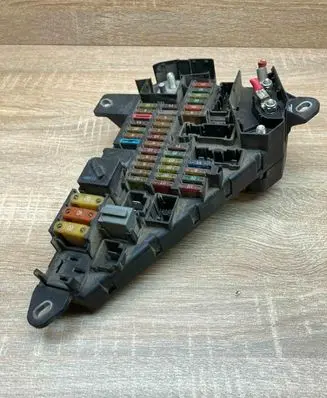 BMW 5 E60 E61 Fuse module 6906588 518811039