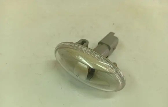 Citroen Berlingo Front fender indicator light