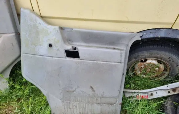 Volkswagen Transporter - Caravelle T4 Front door card panel trim