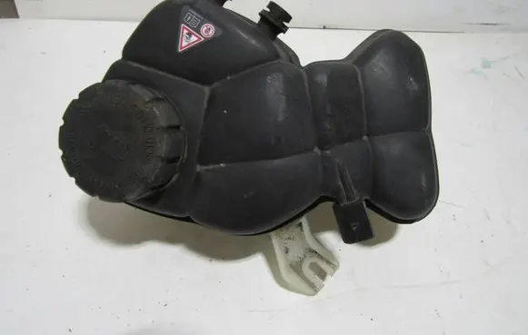 Mercedes-Benz S W221 Coolant expansion tank/reservoir A2215000349
