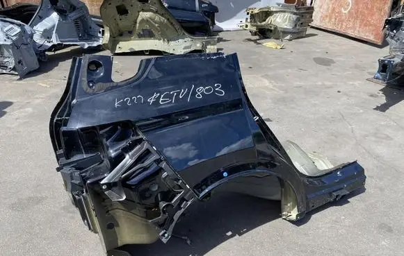 Opel Frontera Rear quarter panel