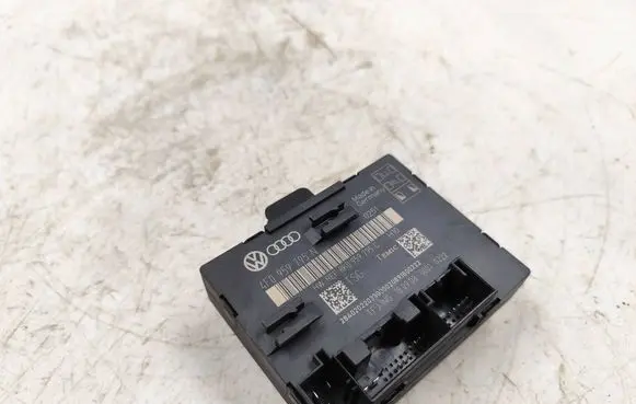 Audi A4 S4 B8 8K Door control unit/module 4F0959795N 8K0959795C