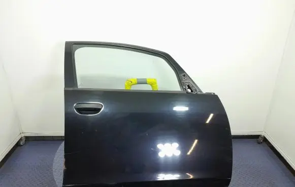 Mitsubishi Colt Front door