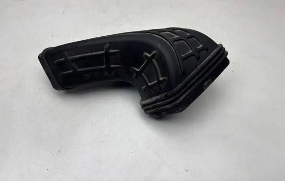 Audi A4 S4 B8 8K Air intake duct part 8R0129739A