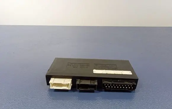 BMW 5 E39 Comfort/convenience module 8371128