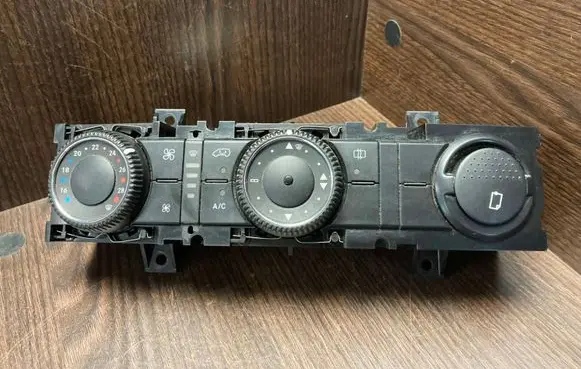 Mercedes-Benz Sprinter W906 Climate control unit 9068301785KZ 5HB00901208