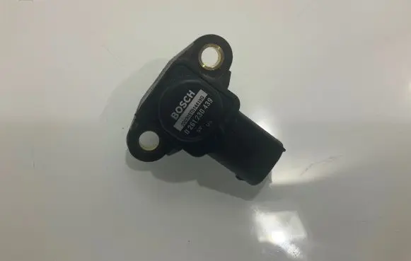 Mercedes-Benz CLS C219 Air pressure sensor 0261230439 200305T014419G A0261230439