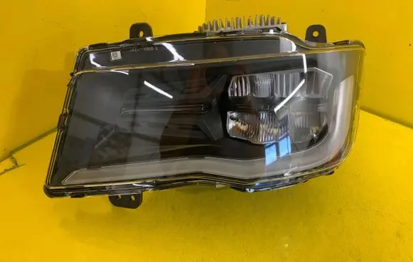 Man TGE 1gen Headlight/headlamp VT251016809