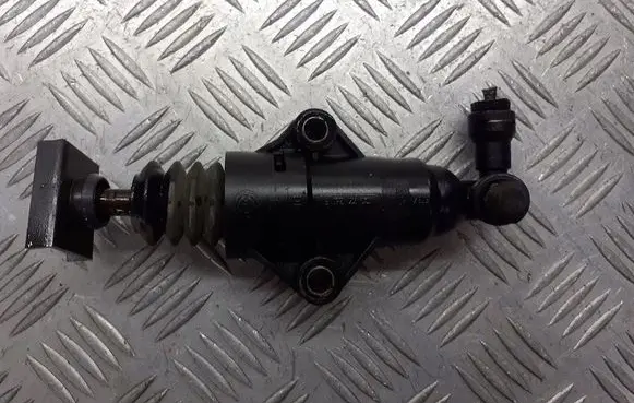 Skoda Octavia Mk1 (1U) Clutch release bearing slave cylinder 1J0721261E