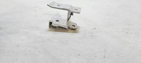 BMW 1 F20 F21 Radiator mount bracket 7245796