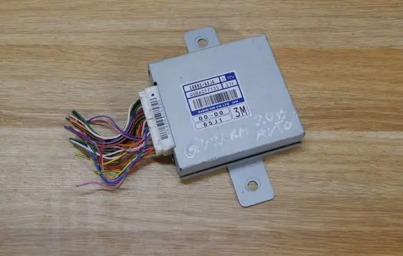Suzuki Grand Vitara II Steering rack control module 3888065J6 0000 65J1
