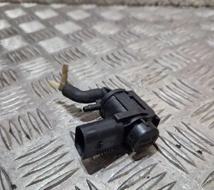 Volkswagen PASSAT B5 Turbo solenoid valve 1J0906283B
