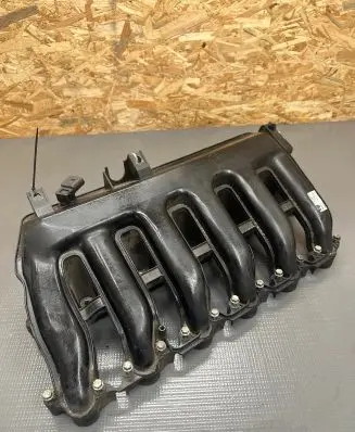 BMW X5 E70 Intake manifold 7790700