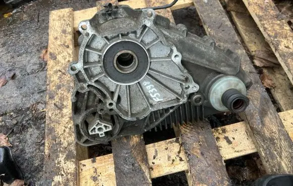 BMW X5 E70 Gearbox transfer box case 7574777 7013330