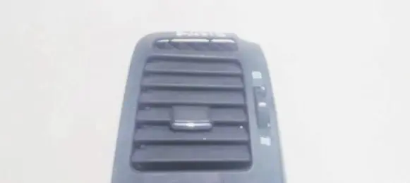 Chevrolet Captiva Dash center air vent grill