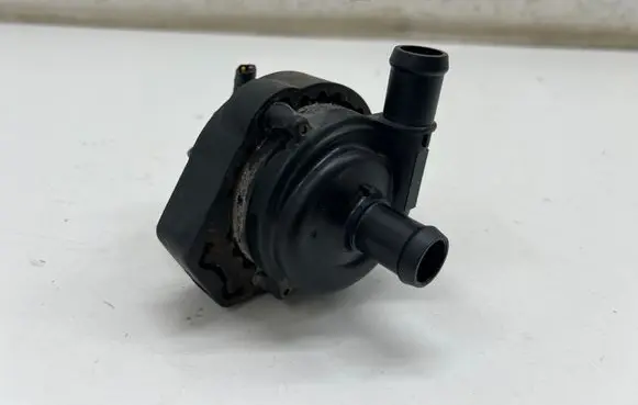 Jaguar I-Pace Electric auxiliary coolant/water pump J9D318D473AA J9D38501AA