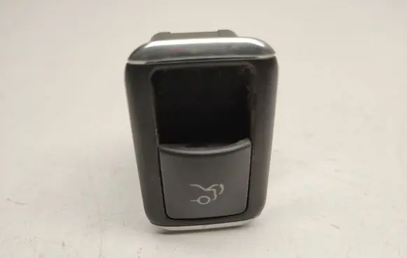 Mercedes-Benz E W212 Tailgate opening switch A2129056200