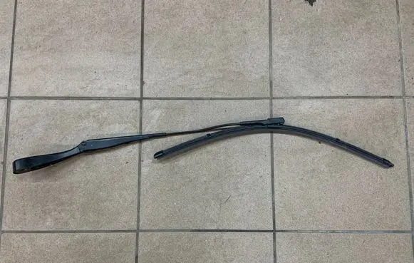 Mercedes-Benz C W205 Front wiper blade arm A2058208401