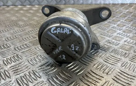 Ford Galaxy Engine mount bracket