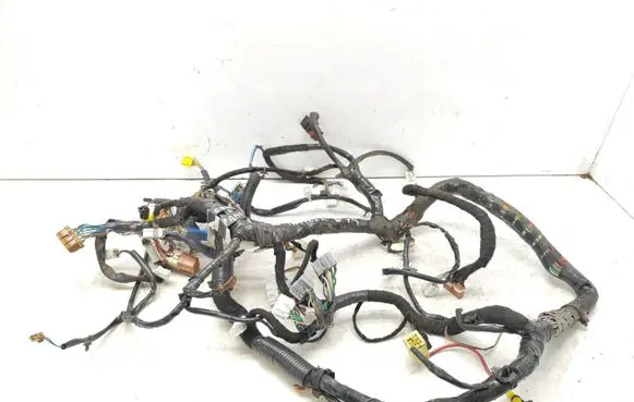 Nissan Almera Tino Panel wiring 24010BU818