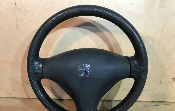 Peugeot 107 Steering wheel GS12001840