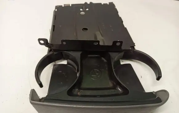 Chrysler Grand Voyager IV Cup holder front 586221 5876007