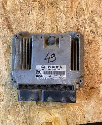 Volkswagen Golf V Engine control unit/module 03G906021KH