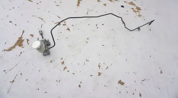 Mitsubishi L200 Clutch pipe/line 