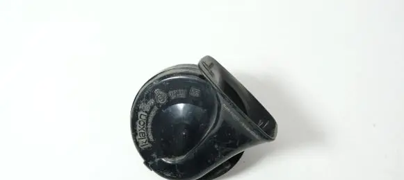 Audi A4 S4 B5 8D Horn signal 0091001