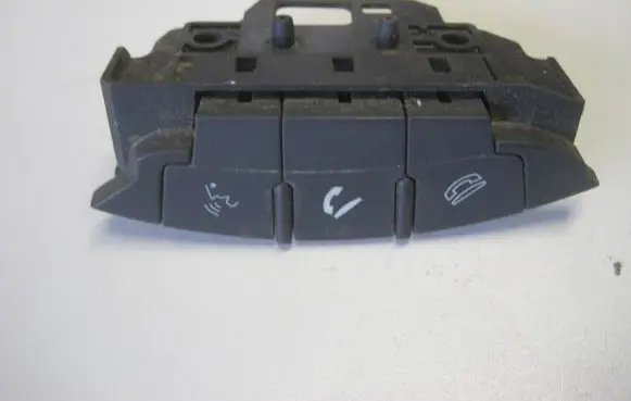 Mitsubishi Outlander Steering wheel buttons/switches 75B474