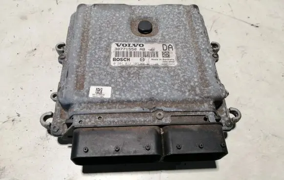 Volvo XC90 Engine control unit/module 30771550AB 0281012103