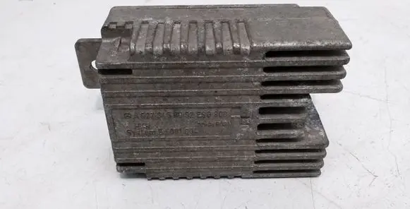 Mercedes-Benz A W168 Coolant fan relay A0275458032