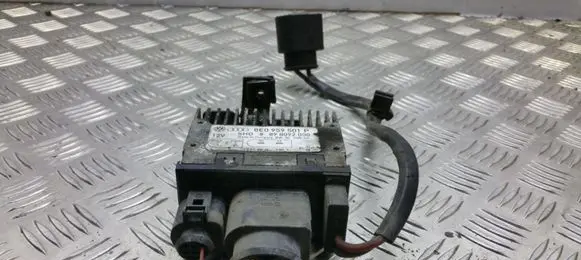 Audi A4 S4 B7 8E 8H Coolant fan relay 8E0959501P 898092000