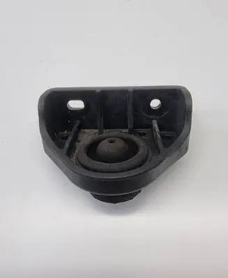 Radiator mount bracket