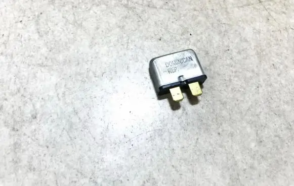 Volkswagen PASSAT B5 Other relay 443937105a