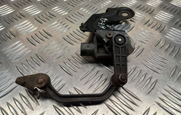 Headlight/headlamp level sensor