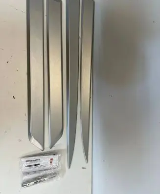 Hyundai ix35 Front door trim (molding) 2S271ADE00