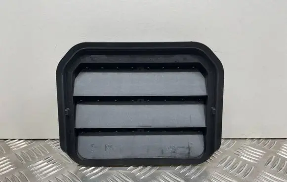 Ford Focus Quarter panel pressure vent H1BBA280B62AB