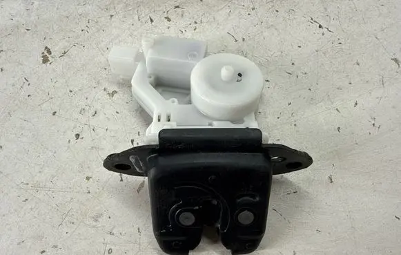 Infiniti QX30 Loading door lock 905025DA0C
