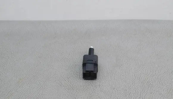 Nissan Juke I F15 Brake pedal sensor switch 17619H