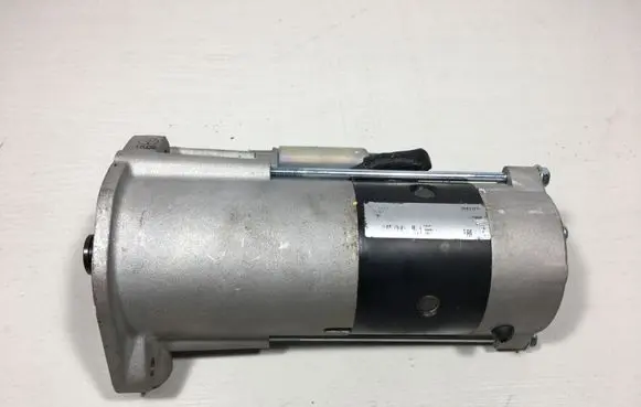 Mitsubishi Pajero Starter motor J5215054