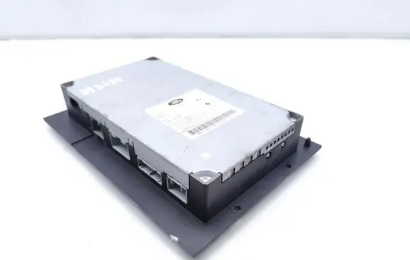Jaguar XF Sound amplifier 6H5218C808DD PMJG803A