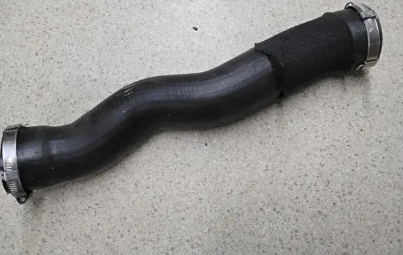 Intercooler hose/pipe
