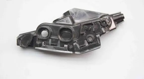 Front bumper mounting bracket