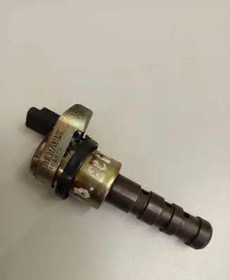 Renault Scenic I Camshaft vanos timing valve 108674