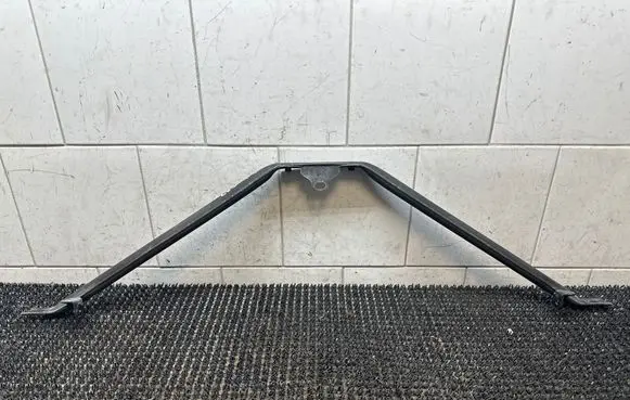 BMW 5 E60 E61 Radiator support slam panel bracket 7033745 10031013