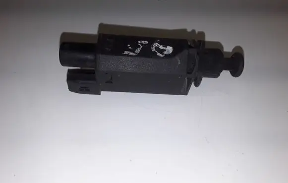 Volkswagen PASSAT B4 Brake pedal sensor switch 191945515