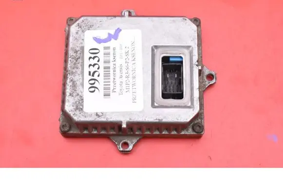 Toyota Avensis T270 Voltage converter/converter module 1307329074