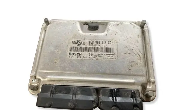 Volkswagen PASSAT B5.5 Engine control unit/module 038906019GQ