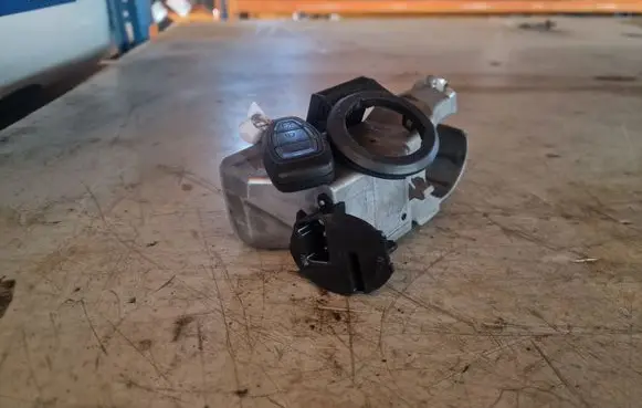 Ford B-MAX Ignition lock 8V213K772AF